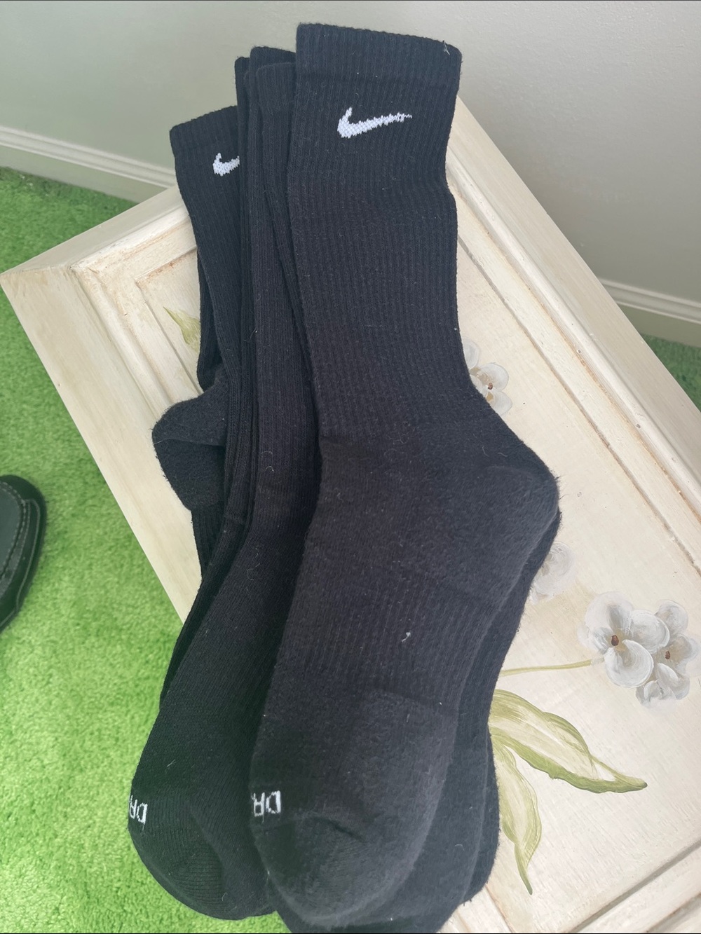 Nike Black Crew Athletic Socks with White Swoosh - 4 pairs NWOT